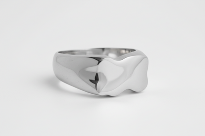 Gaia signet ring stor